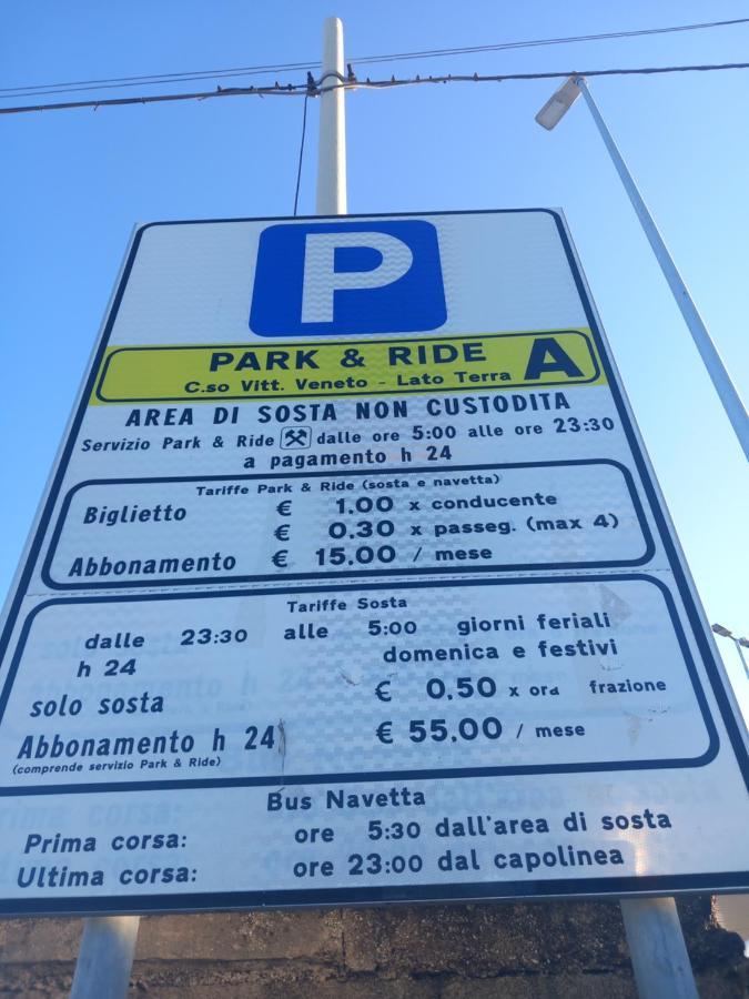 Piazzetta Degli Innamorati Bari Kültér fotó