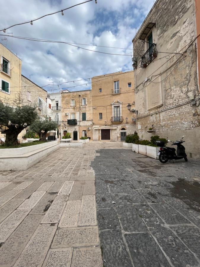 Piazzetta Degli Innamorati Bari Kültér fotó